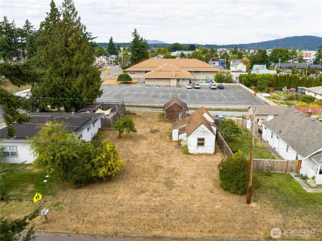 Property photo for 1214 14th Street, Anacortes photo 5