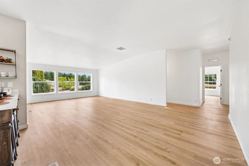 Property photo for 125 Highland Road, Winlock photo 9