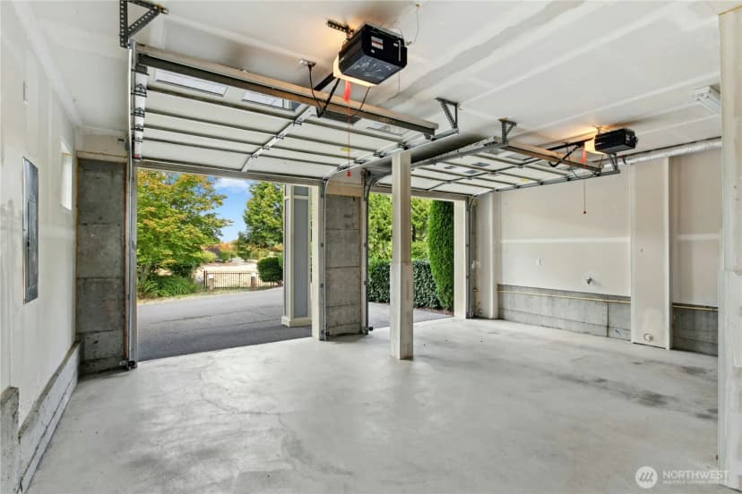 Property photo for 2300 Ne Park Drive, Issaquah photo 31