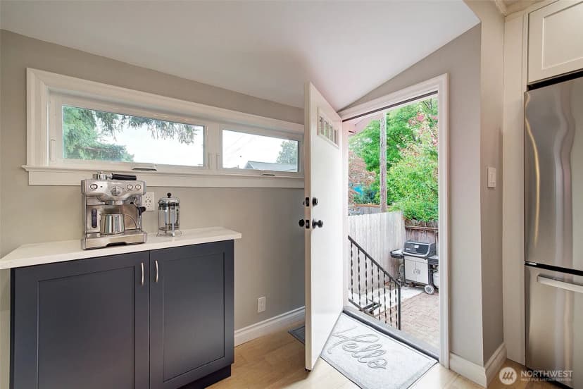 Property photo for 112 Nw 83rd Street, Seattle photo 12
