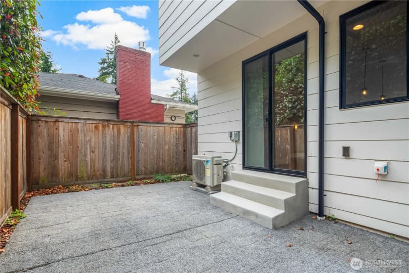 Property photo for 18440 10th Avenue Ne, Shoreline photo 20