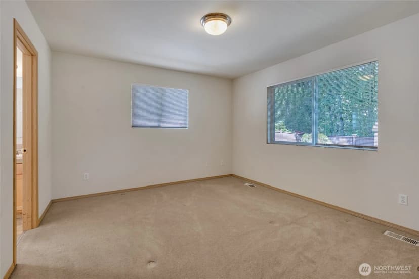 Property photo for 3218 6th Avenue Nw, Olympia photo 18