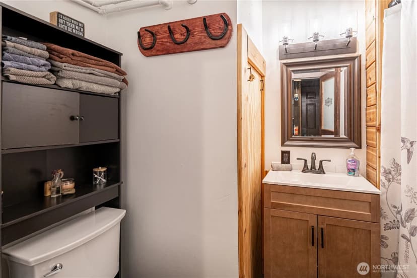 Property photo for 2474 Larsen Ln, Entiat photo 17
