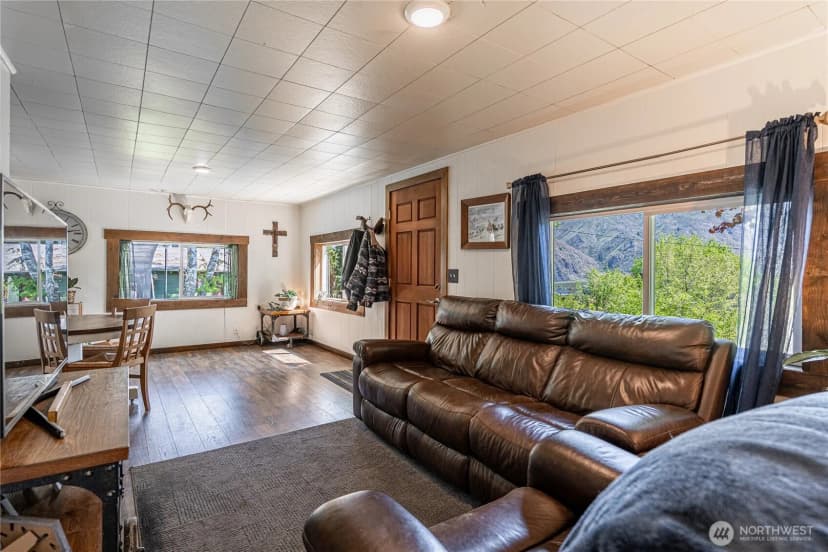 Property photo for 2474 Larsen Ln, Entiat photo 11