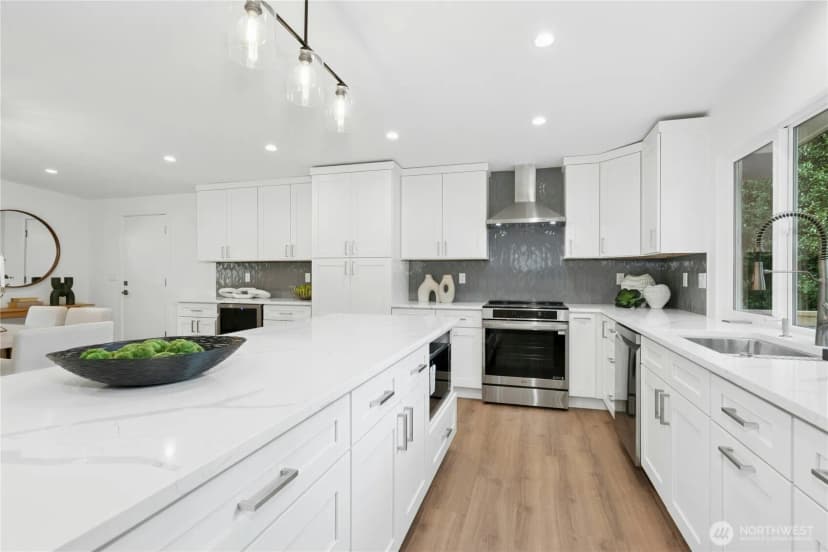 Property photo for 410 Mt. Jupiter Drive Sw, Issaquah photo 6