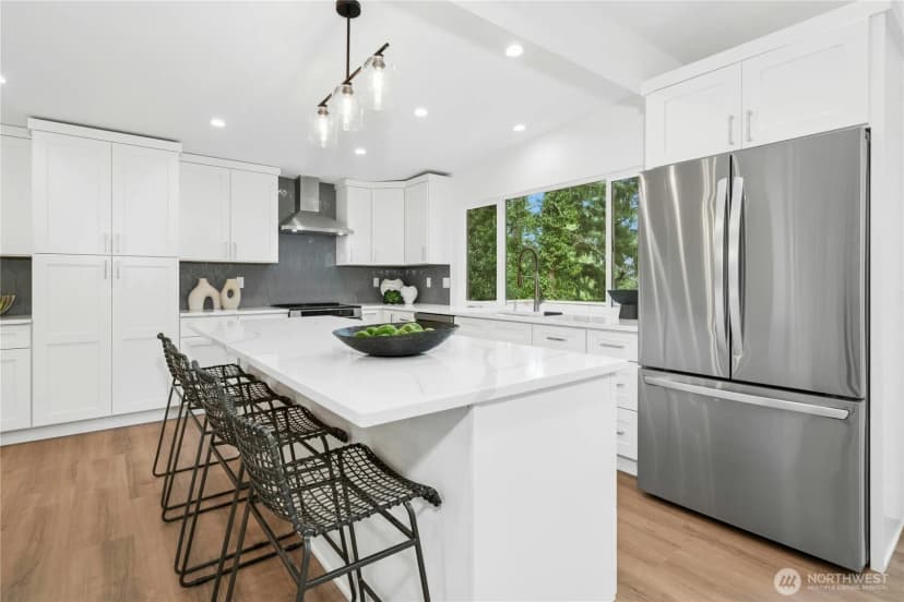 Property photo for 410 Mt. Jupiter Drive Sw, Issaquah photo 8