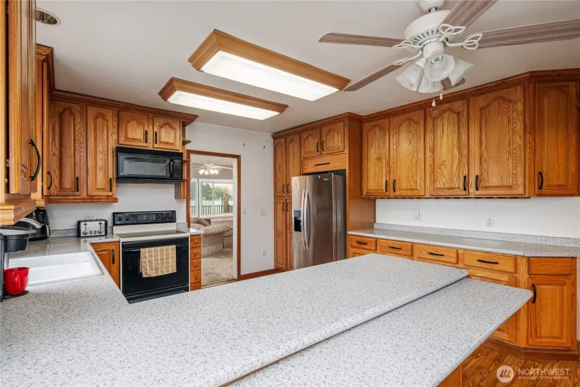 Property photo for 17200 Schuhs Lane, Stanwood photo 5
