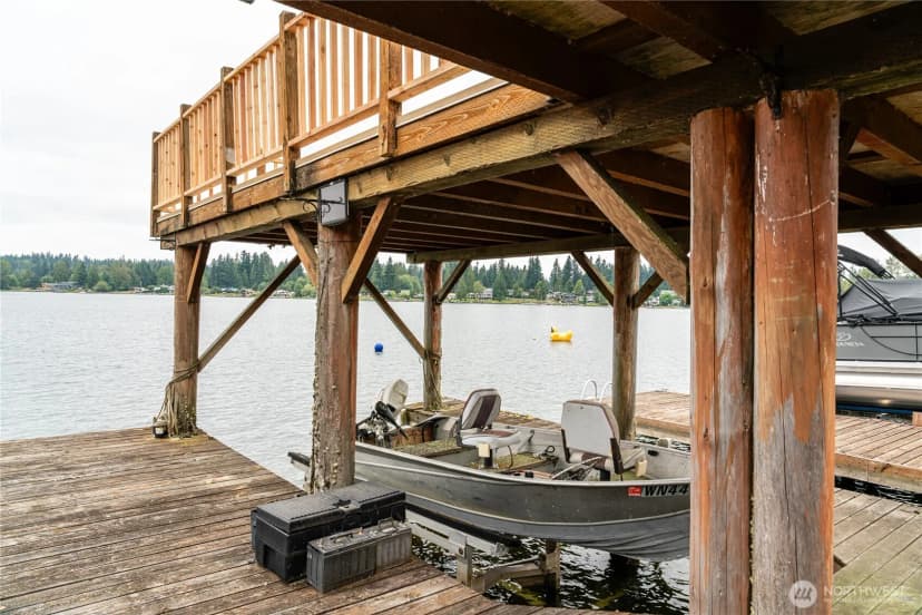 Property photo for 17200 Schuhs Lane, Stanwood photo 2