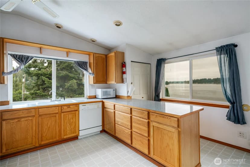 Property photo for 17200 Schuhs Lane, Stanwood photo 20