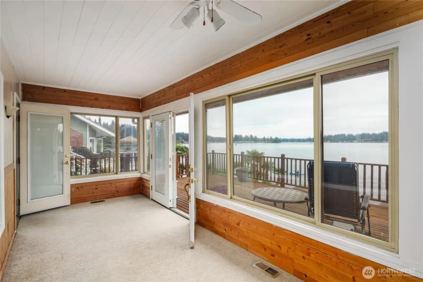 Property photo for 17200 Schuhs Lane, Stanwood photo 9