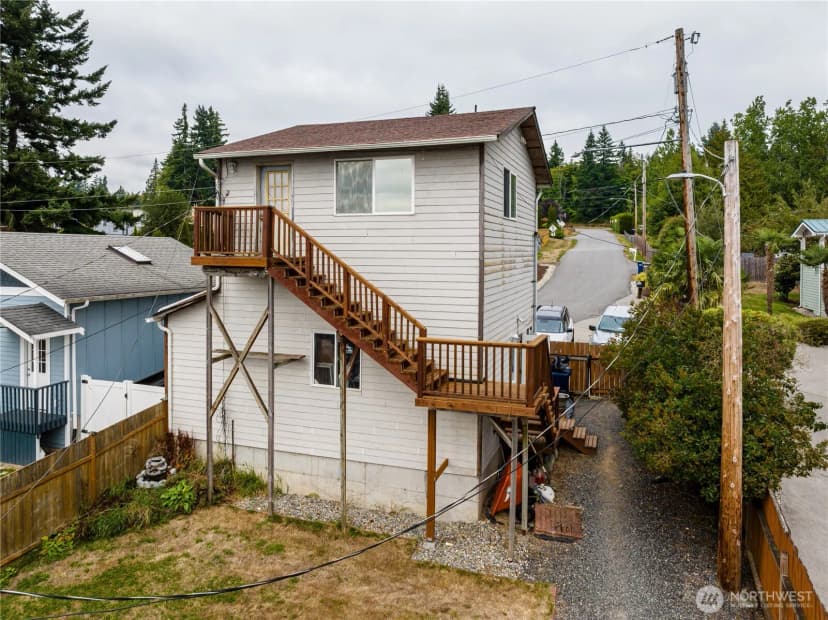 Property photo for 17200 Schuhs Lane, Stanwood photo 18