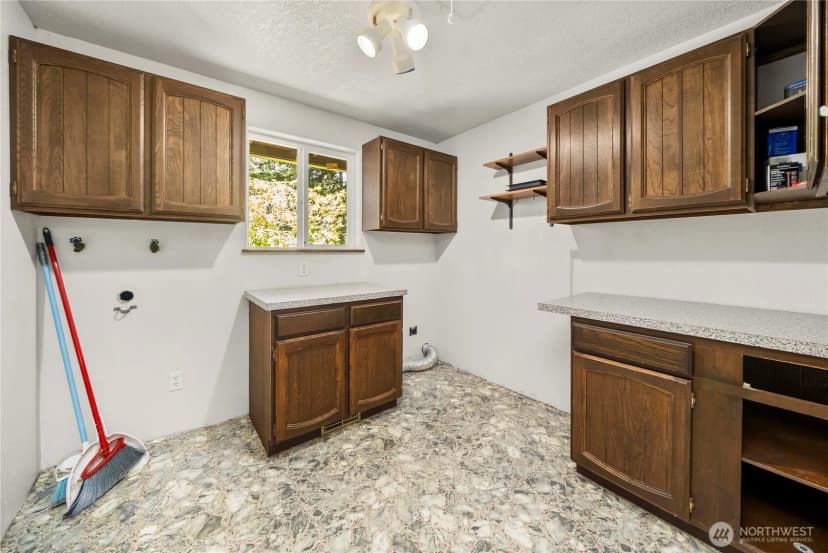 Property photo for 83 Se Mill Creek Ridge Road W, Shelton photo 12