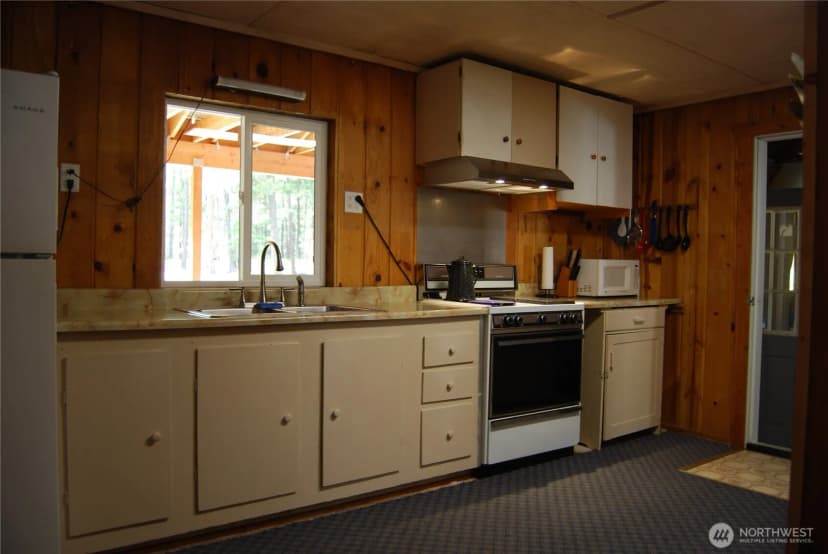 Property photo for 31 Summit Lake Rd, Tonasket photo 18