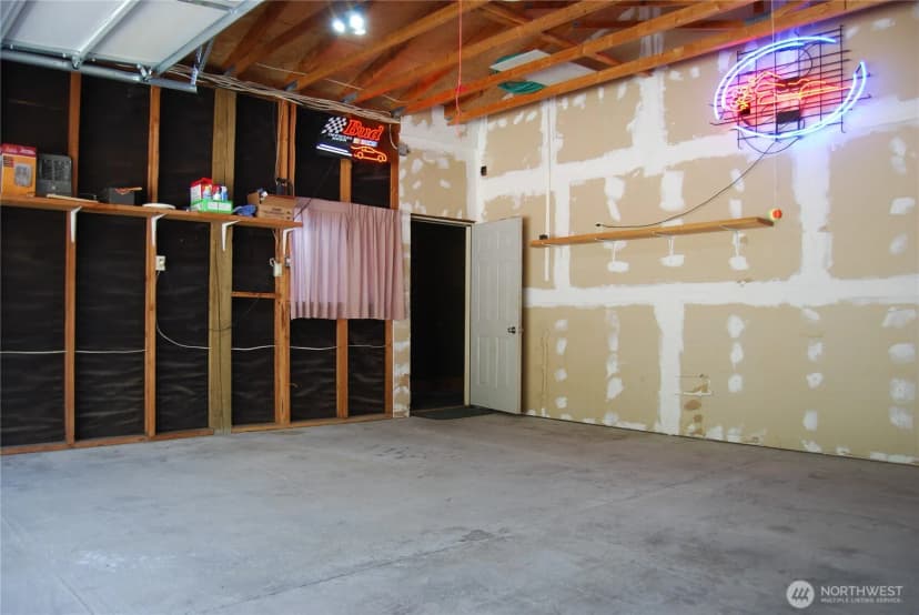 Property photo for 31 Summit Lake Rd, Tonasket photo 11