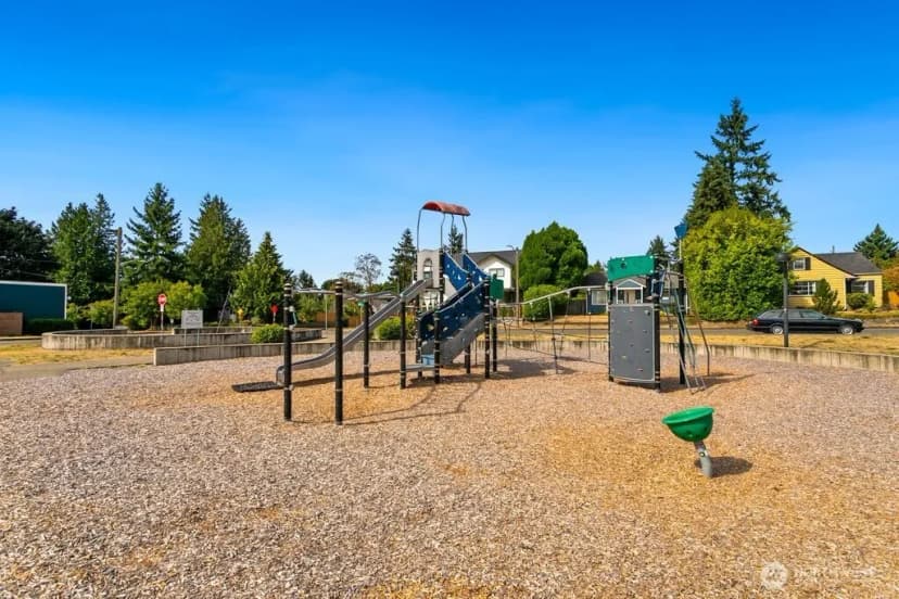 Property photo for 8445 30th Avenue Sw, Seattle photo 34