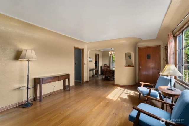 Property photo for 8445 30th Avenue Sw, Seattle photo 5