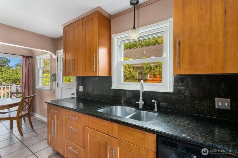 Property photo for 8445 30th Avenue Sw, Seattle photo 9