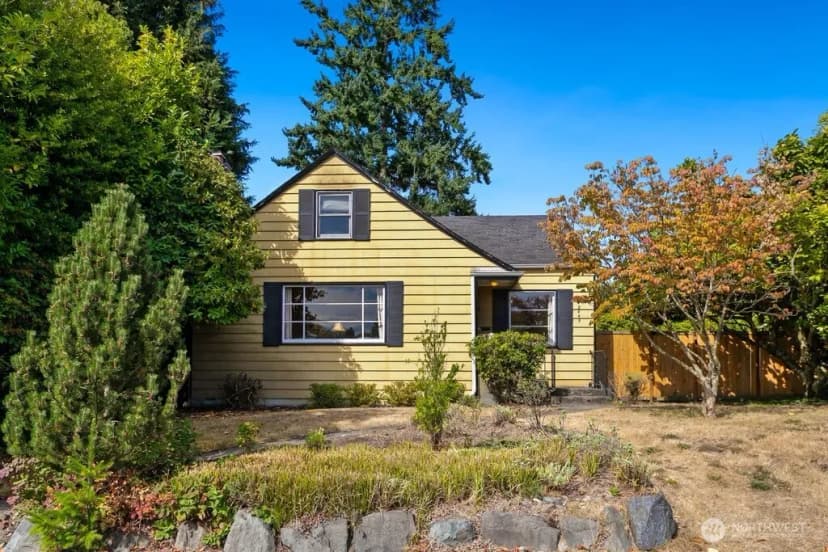 Property photo for 8445 30th Avenue Sw, Seattle photo 2