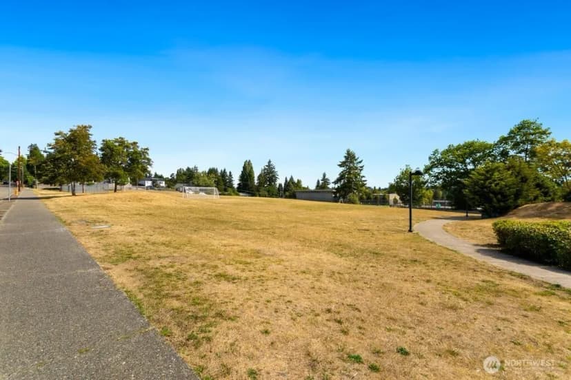 Property photo for 8445 30th Avenue Sw, Seattle photo 33