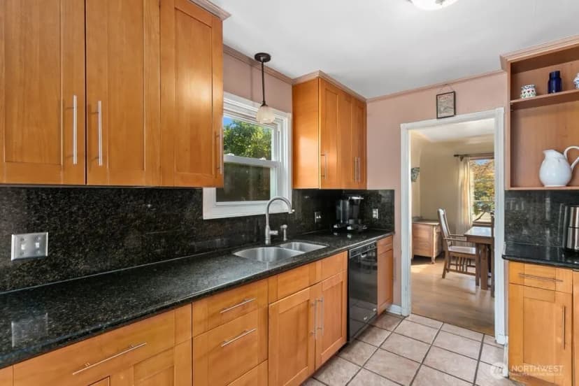 Property photo for 8445 30th Avenue Sw, Seattle photo 7