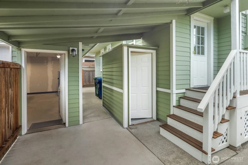 Property photo for 527 N 101st Street, Seattle photo 27