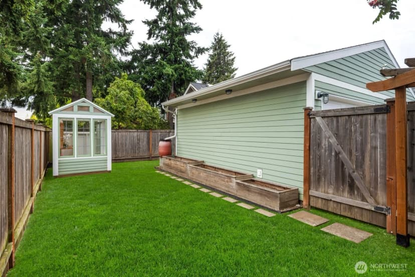 Property photo for 527 N 101st Street, Seattle photo 30