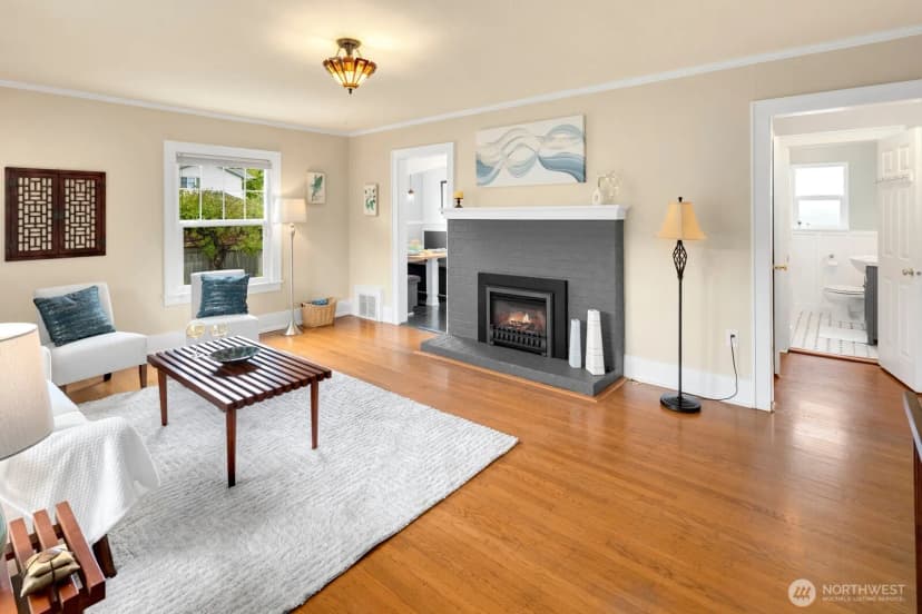Property photo for 527 N 101st Street, Seattle photo 8