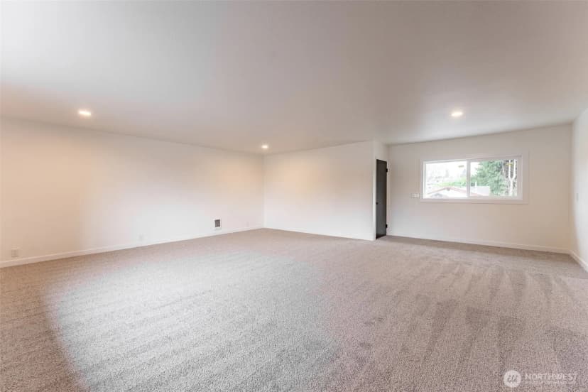 Property photo for 1305 Lake View Avenue, Snohomish photo 27