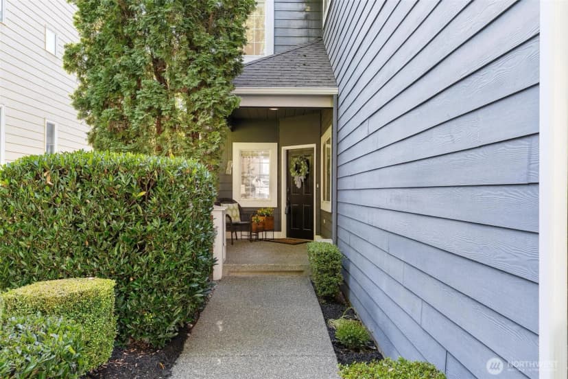 Property photo for 523 240th Ave Se, Sammamish photo 3
