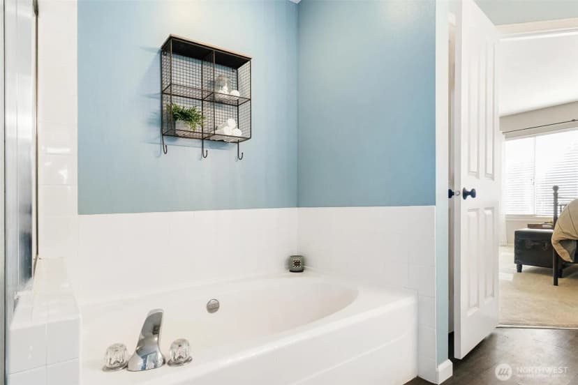 Property photo for 523 240th Ave Se, Sammamish photo 33