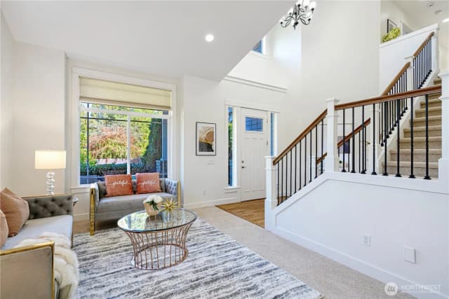 Property photo for 15607 88th Avenue Ne, Kenmore photo 5
