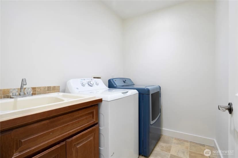 Property photo for 15607 88th Avenue Ne, Kenmore photo 29