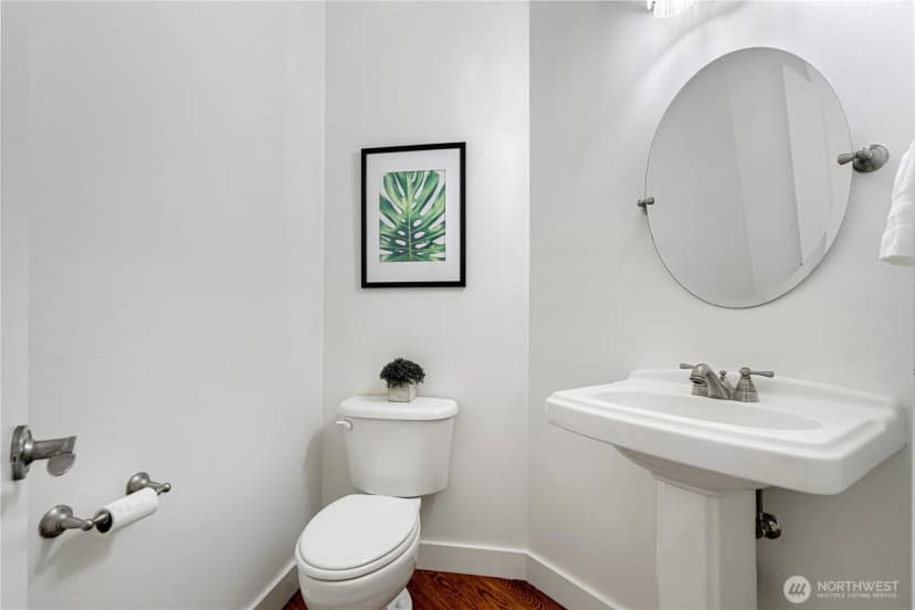 Property photo for 15607 88th Avenue Ne, Kenmore photo 18