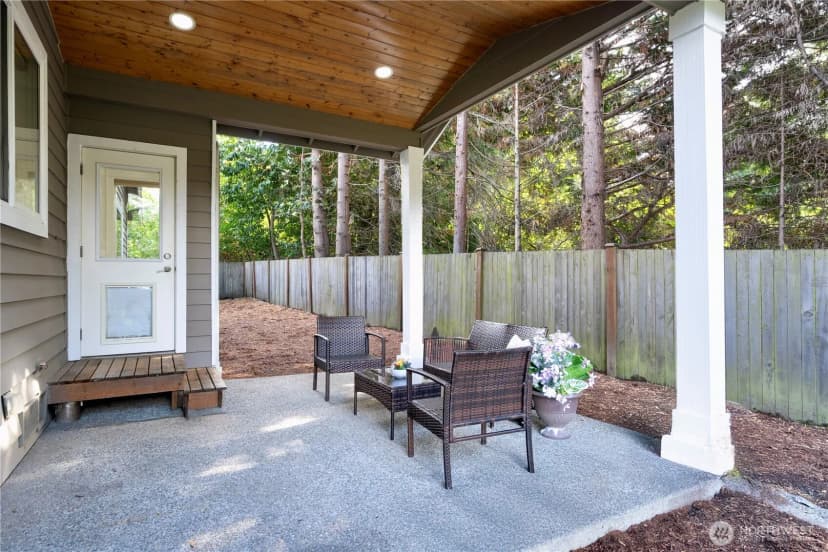 Property photo for 15607 88th Avenue Ne, Kenmore photo 30