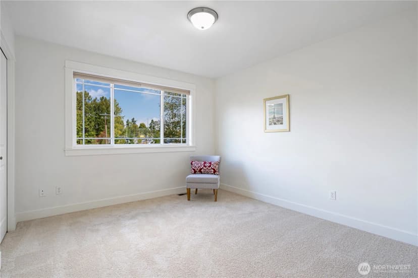 Property photo for 15607 88th Avenue Ne, Kenmore photo 25