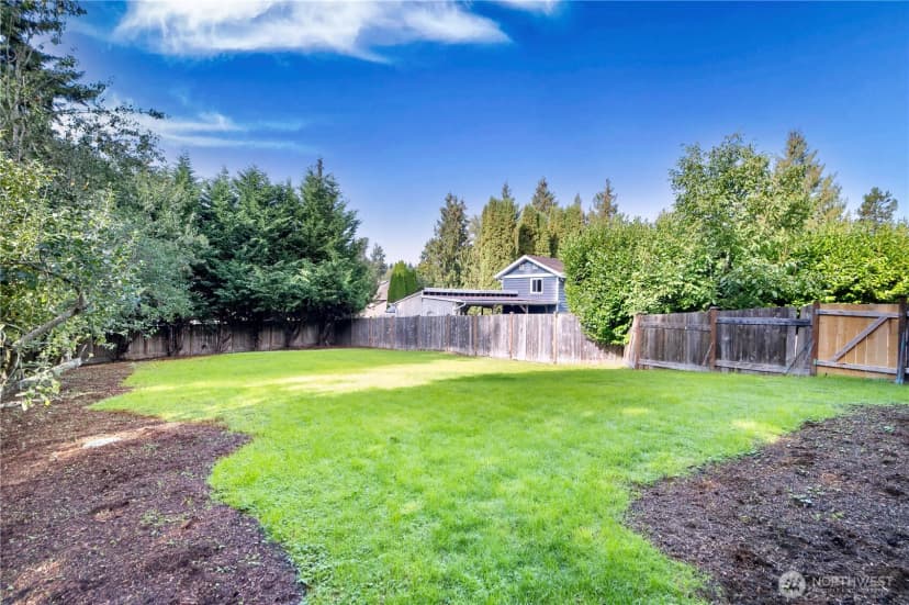 Property photo for 15607 88th Avenue Ne, Kenmore photo 31