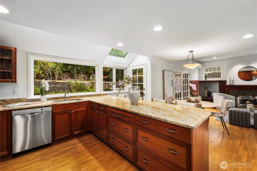 Property photo for 6022 Vassar Avenue Ne, Seattle photo 14