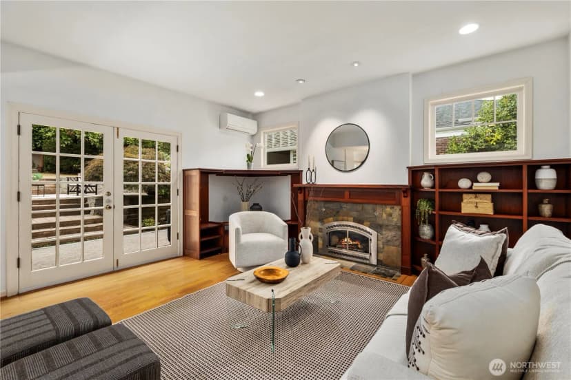 Property photo for 6022 Vassar Avenue Ne, Seattle photo 9