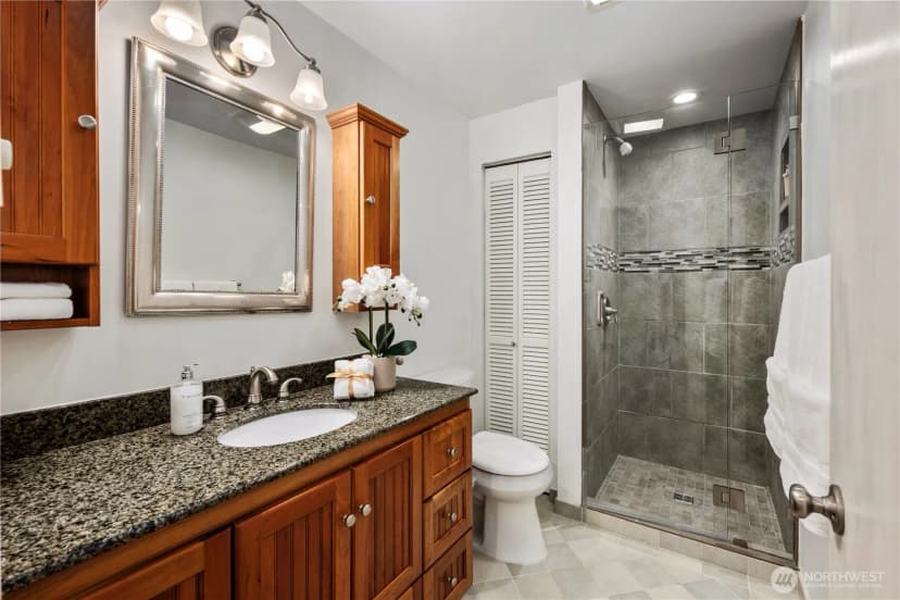 Property photo for 6022 Vassar Avenue Ne, Seattle photo 16