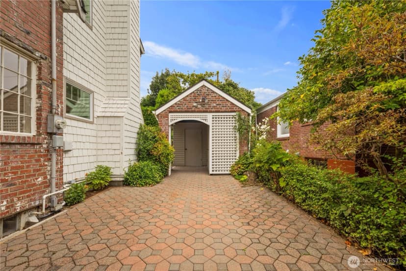 Property photo for 6022 Vassar Avenue Ne, Seattle photo 23