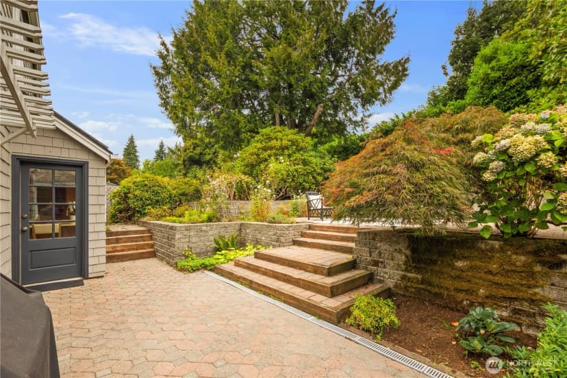 Property photo for 6022 Vassar Avenue Ne, Seattle photo 24