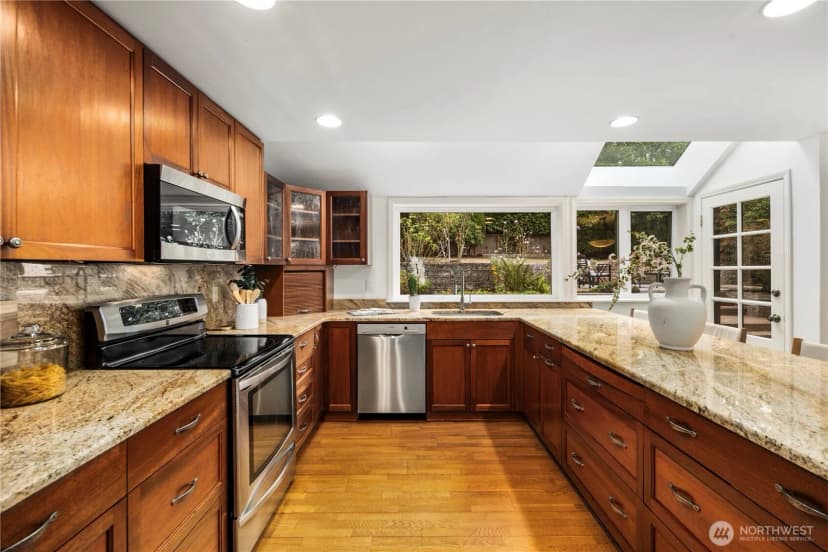 Property photo for 6022 Vassar Avenue Ne, Seattle photo 13