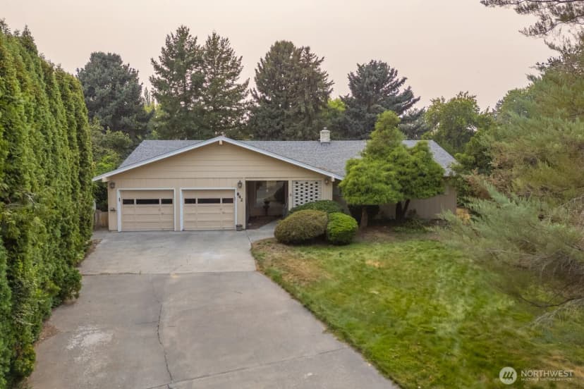 Property photo for 842 S Meadowlark Lane, Othello