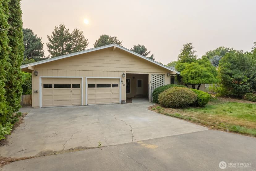 Property photo for 842 S Meadowlark Lane, Othello photo 2