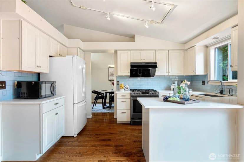 Property photo for 20807 32nd Place W, Lynnwood photo 8