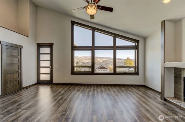 Property photo for 2136 W Honeysett Road, Wenatchee photo 5