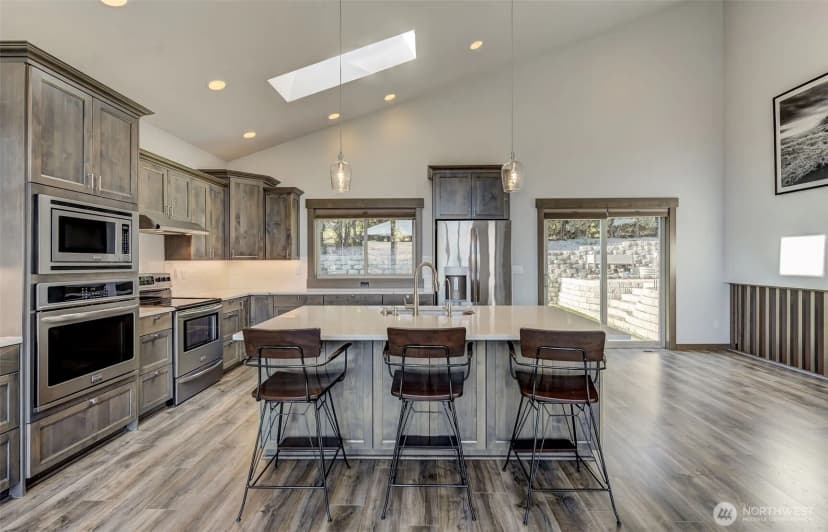 Property photo for 2136 W Honeysett Road, Wenatchee photo 11