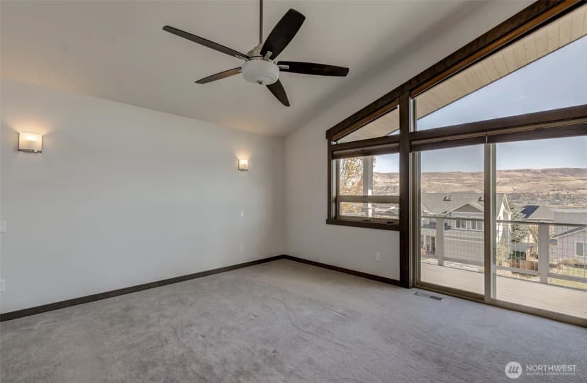 Property photo for 2136 W Honeysett Road, Wenatchee photo 17