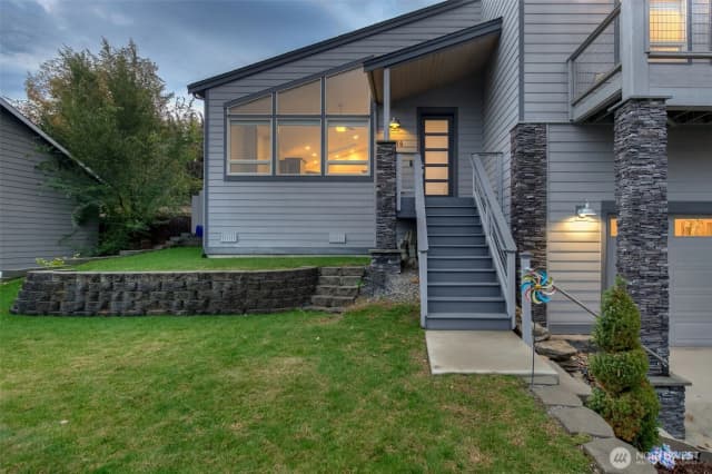 Property photo for 2136 W Honeysett Road, Wenatchee photo 4