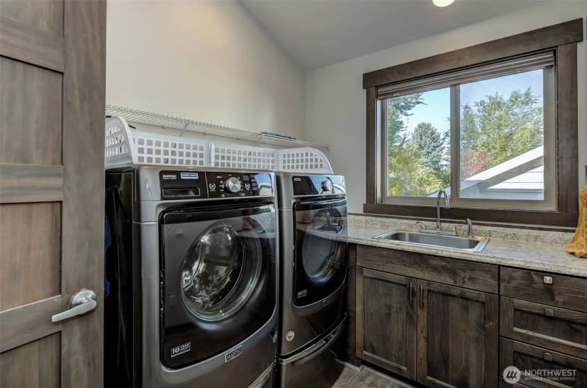 Property photo for 2136 W Honeysett Road, Wenatchee photo 27